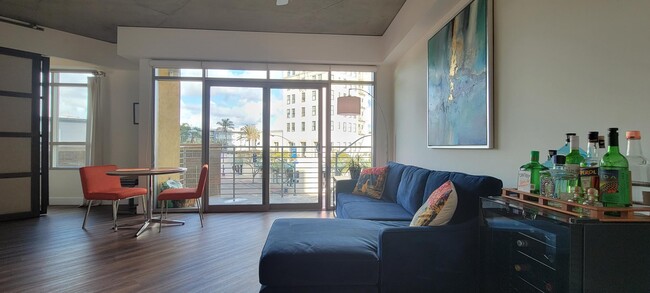 Living/Dining room - 801 Ash St Condominio Unidad 305