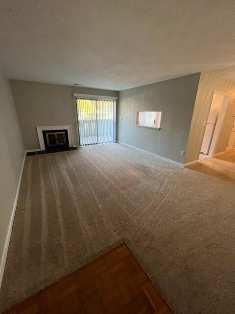 Sala de estar - 2308 Wood Gate Ln Unidad Ridgewood Farms