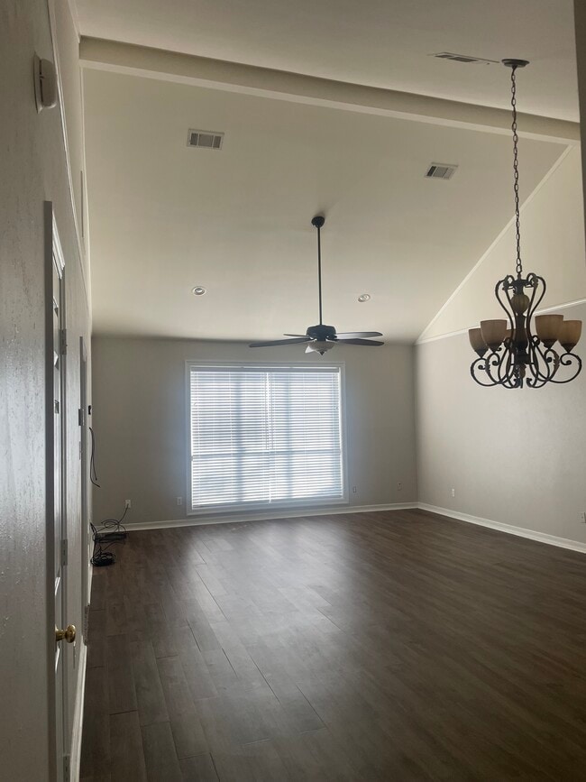 Photo - 2432 Melody Ln