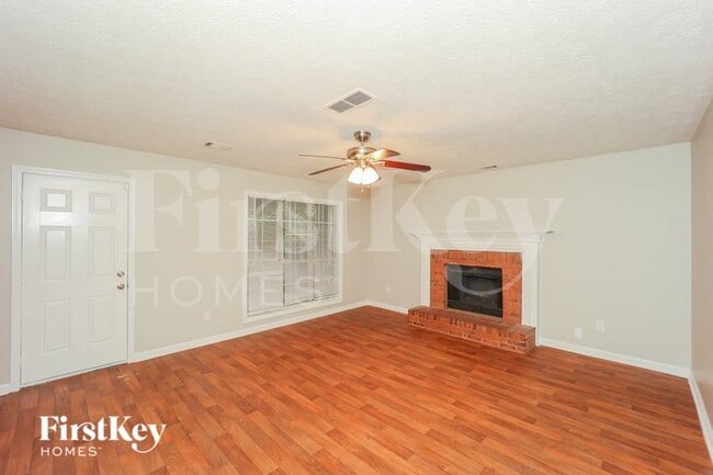 Photo - 11685 Heritage Dr