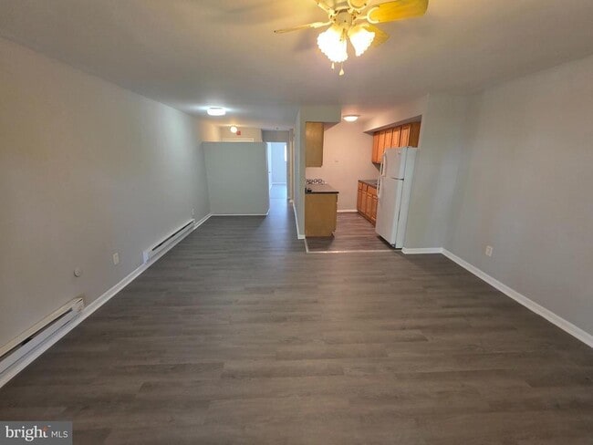 Building Photo - 6935 N 15th St Unit G4 Rental