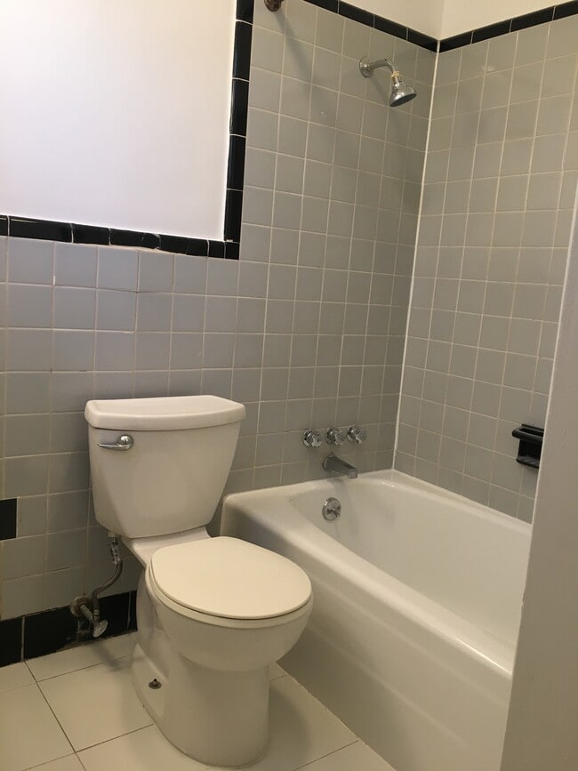 Photo - 29 S Adelaide Ave