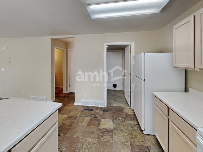 Photo - 190 E 1325 N