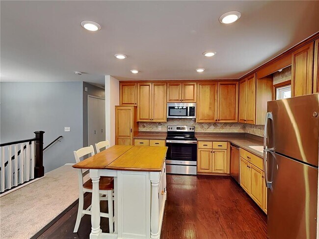 Photo - 412 Harold Dr