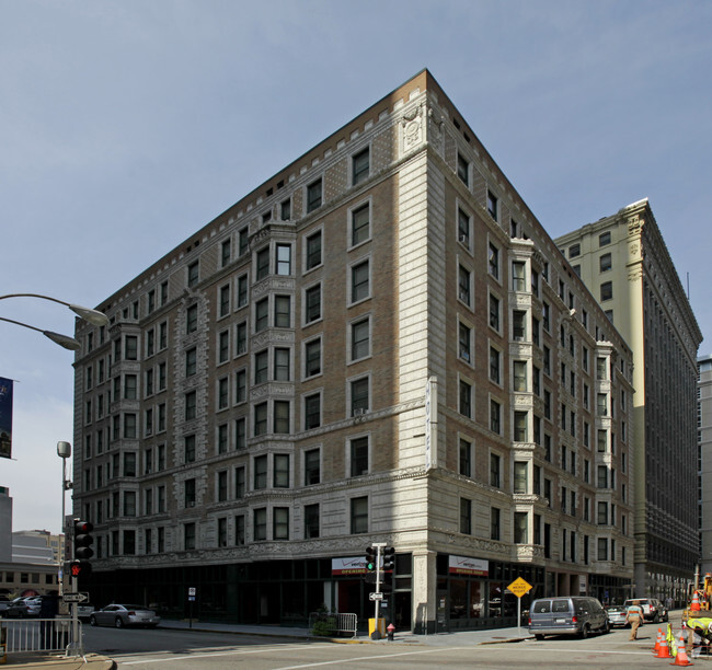 Photo - The Mark Twain Building Apartments