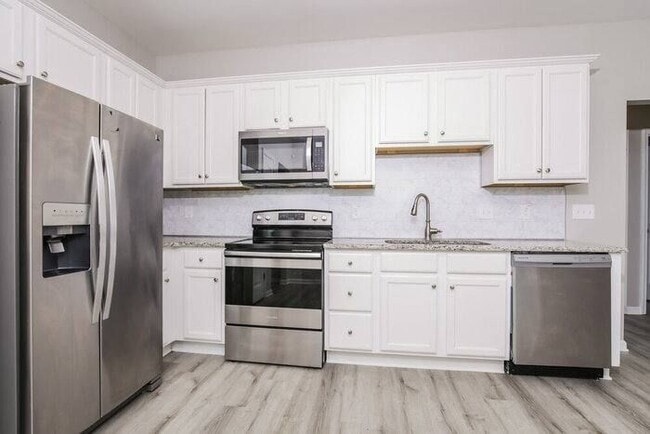 Photo - 257 E Wilson St