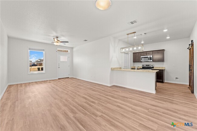 Photo - 1114 Zora Dr