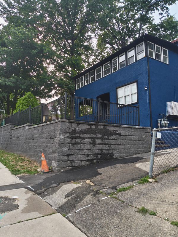 Building Photo - 122 Lincoln Ave