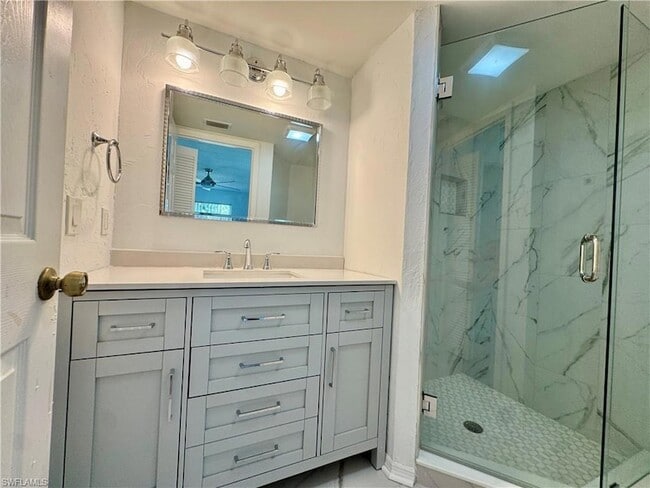 661 Squire Cir