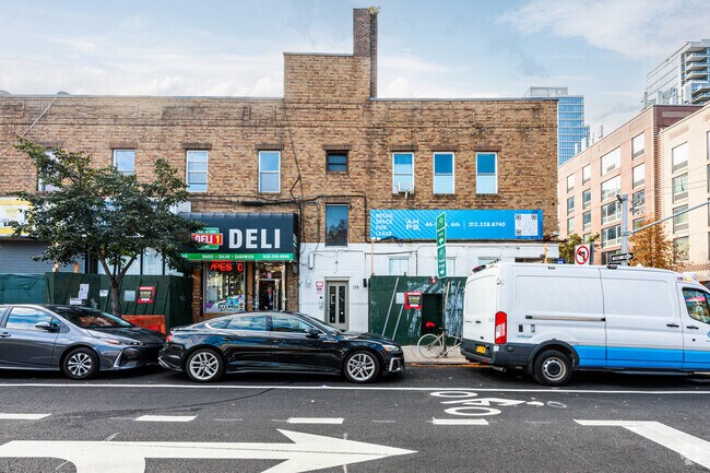 Photo - 135 Kent Ave