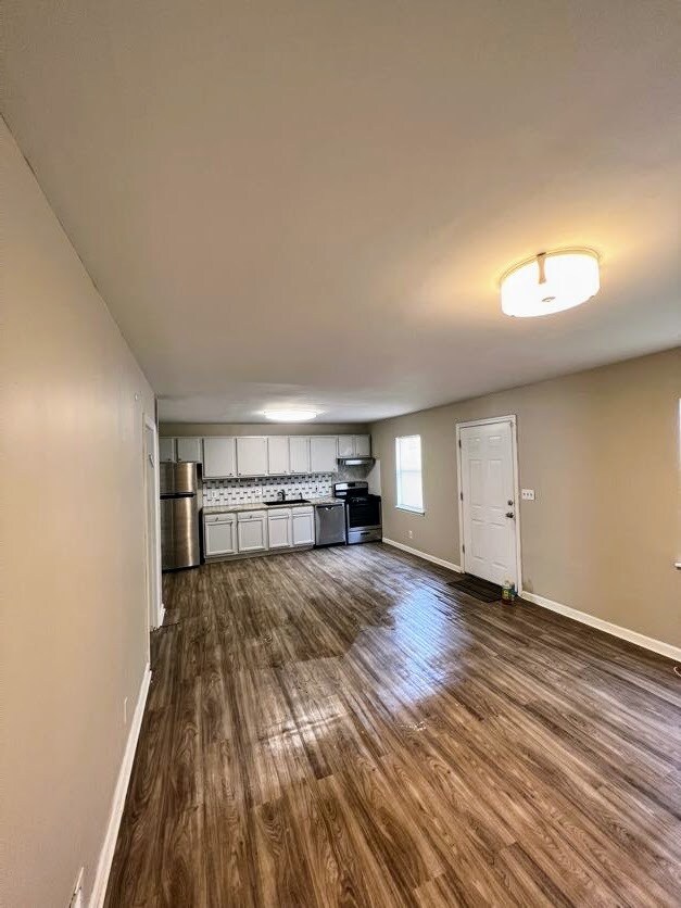 Photo - 1011 Curran St NW