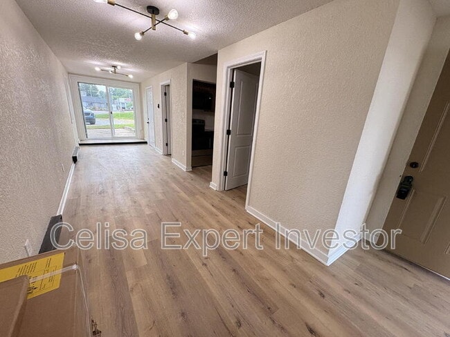 Building Photo - 2604 Sherman Blvd Unit #1