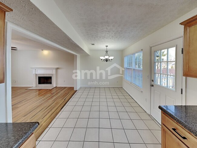 Photo - 2126 Burgess Ln