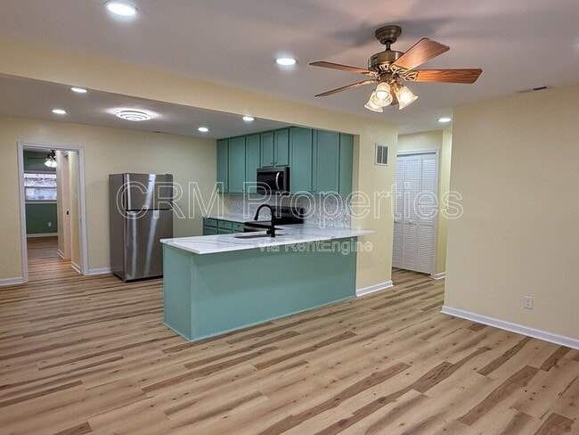 Photo - 808 Maumee Dr