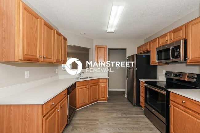 Photo - 4 Bedroom Pet-Friendly Home in Matthews, NC with Main Street Renewal