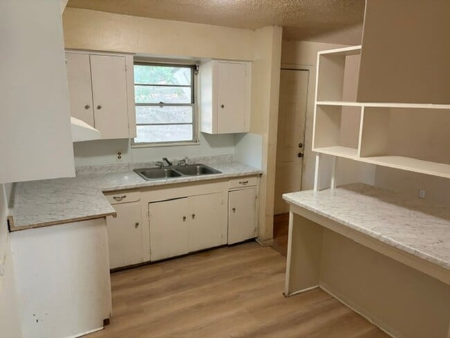 Photo - 3425 Sunset Dr