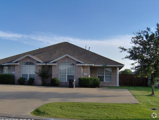 Building Photo - 2320 Trace Meadows Rental