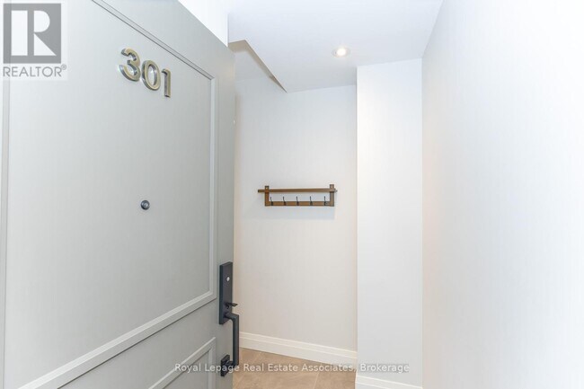 Photo - 1000 Bathurst St Unit 301
