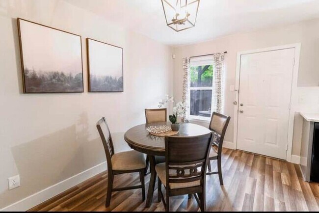 Photo - 200 Laurel Dr Unit A