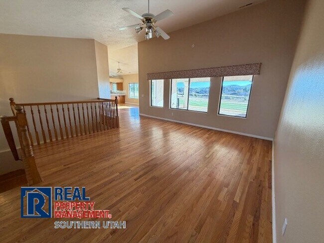 Photo - Golf Course Home