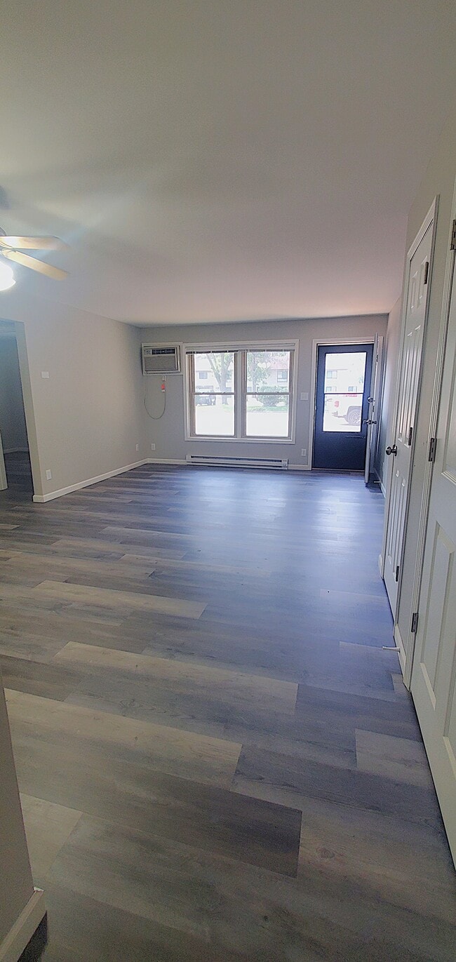 Photo - 325 W 9th St Unit A