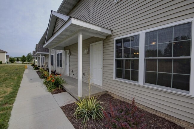 Photo - Gorgeous 3 Bedroom Townhome