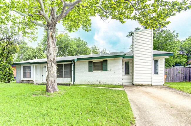 Building Photo - 1523 Weyford Dr