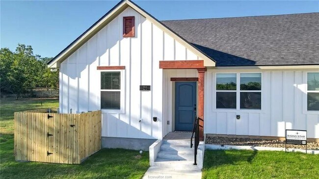 Photo - 603 N Echols St
