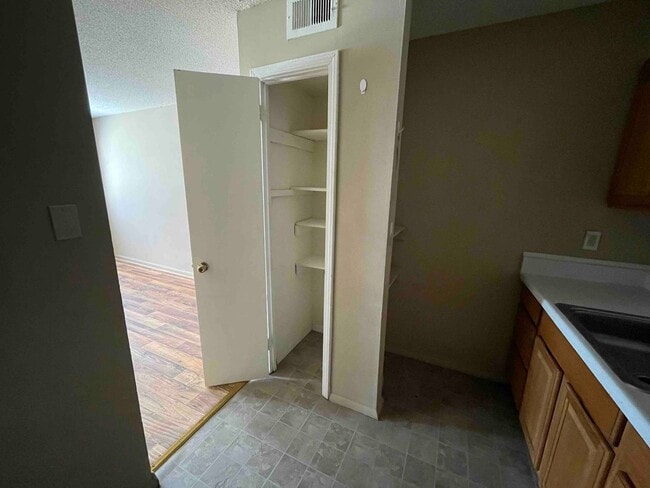 Photo - Vue on Royal Ridge