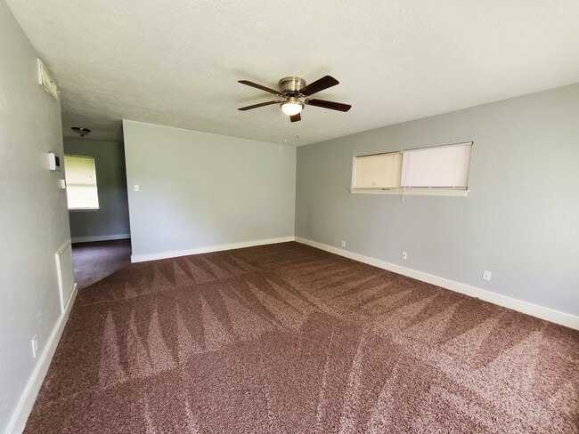 Photo - 7725 Helbig Rd