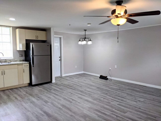 206 Danley Dr Unit A