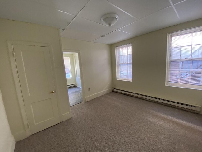 Building Photo - Charming Studio Unit 2B Rental
