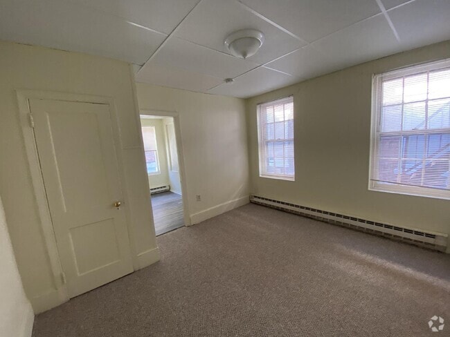 Building Photo - Charming Studio Unit 2B Rental