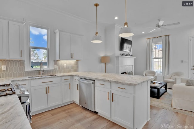 Photo - 2061 Woodberry Ave