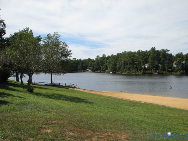 Photo - 285 Devon Dr