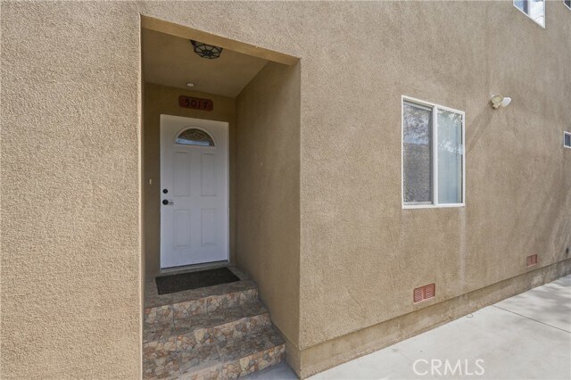 Photo - 5017 Halldale Ave