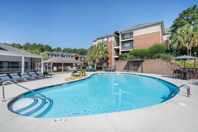 Crestmont Apartments