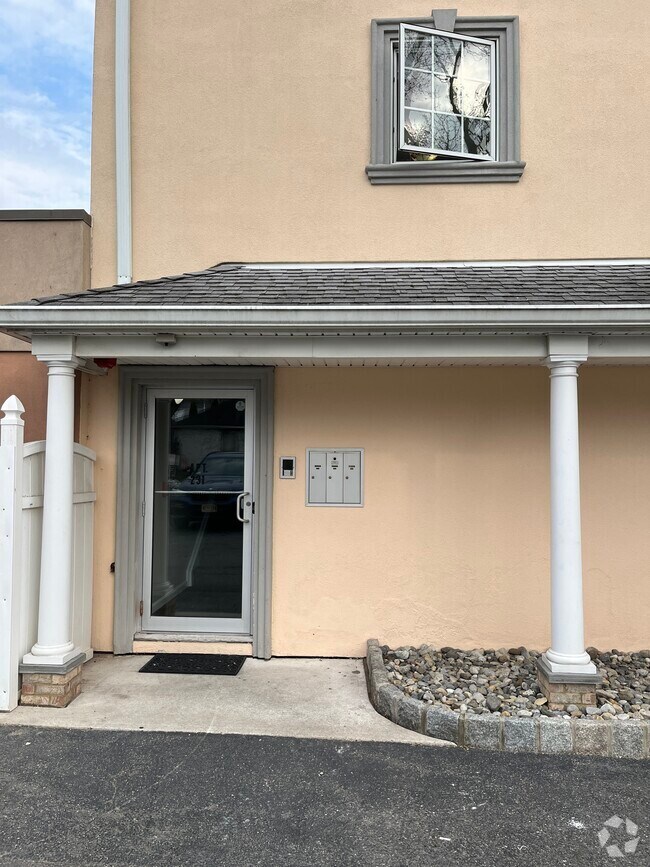 Condos for Rent in Nutley NJ 22 Condos