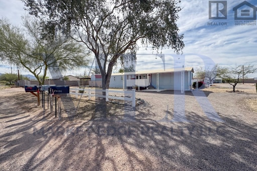 Photo - 2Bed/2Bath Mobile Home in Apache Junction! Ready for Immediate Move-In! -- NO HOA! RV PARKING!