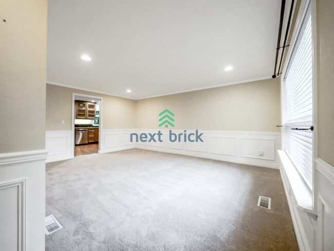 Photo - Beautiful 3 Bedroom and 2 Bathroom Home for Rent!