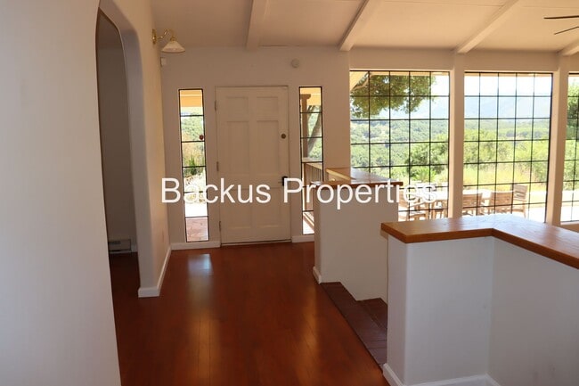 Photo - 11585 McCarthy Rd