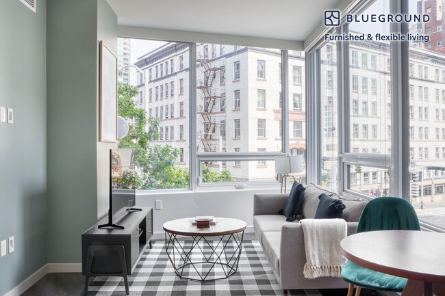 Building Photo - 2015 2nd Ave Rental