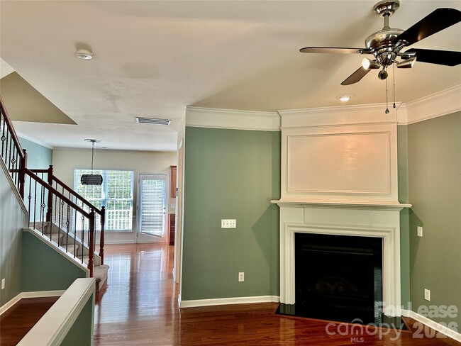 Photo - 1104 Drayton Ct