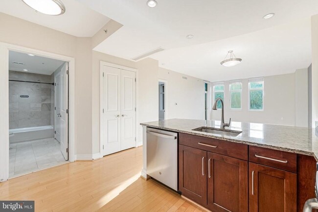 Photo - 8220 Crestwood Heights Dr Unit 406