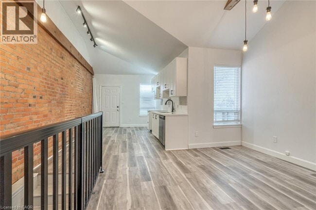 Photo - 27 Grove St