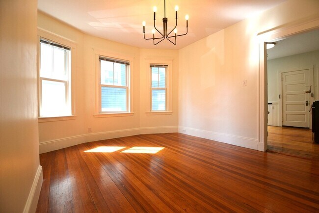 Photo - 82 Montebello Rd Unit 1