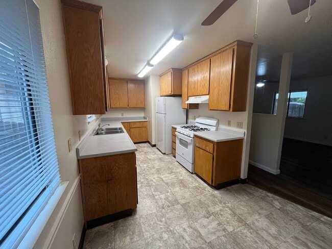 Photo - 1191 Hardenbrook Ave
