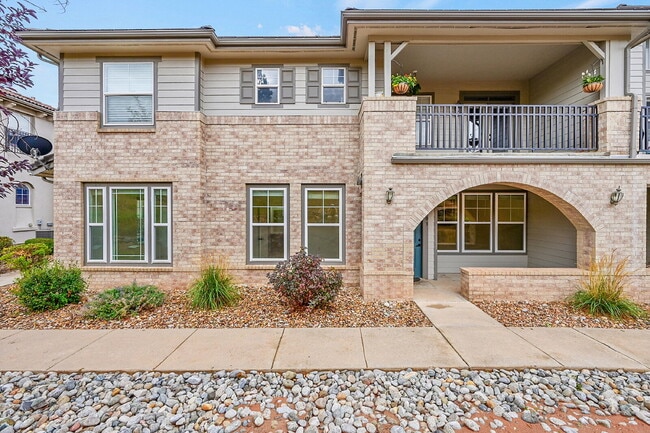 Building Photo - $2,350 - 2 Bed, 2 Bath Condo in Aurora wit... Unit #103