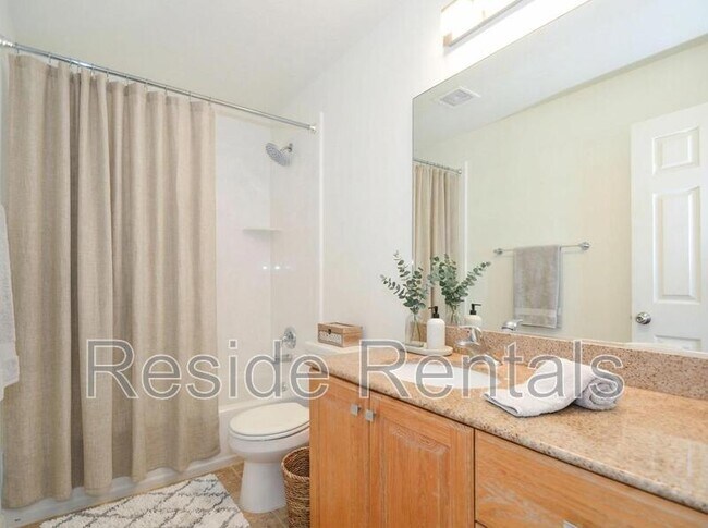 Photo - 450 W 1800 N