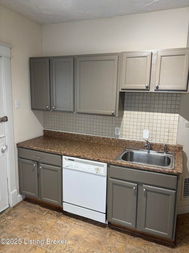 Photo - 163 N Keats Ave Unit 4